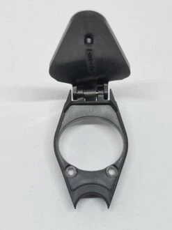 Bulls / Pegasus Abdeckung Ladebuchse Und Schloss Für Bosch Powertube 2022 Mit Federdeckel 10 Bulls / Pegasus Abdeckung Ladebuchse Und Schloss Für Bosch Powertube 2022 Mit Federdeckel -E-Bike Geschäft Bulls Pegasus Abdeckung fuer Ladeanschluss Schloss Powertube Klappdeckel mit Feder 2022 CO Z P2202 VLD I 1040 1c