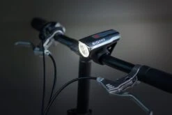 Sigma Aura-60 Mit Akku Für USB-Ladegerät 16 Sigma Aura-60 Mit Akku Für USB-Ladegerät -E-Bike Geschäft Sigma Frontleuchte Batterieleuchte LED Akku Aura 60 Lux USB 17700 4016224170004 070 28026d